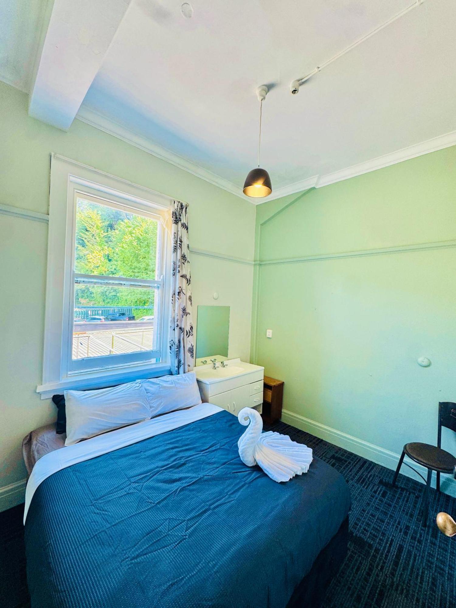 Crashpalace Backpackers נאפייר מראה חיצוני תמונה