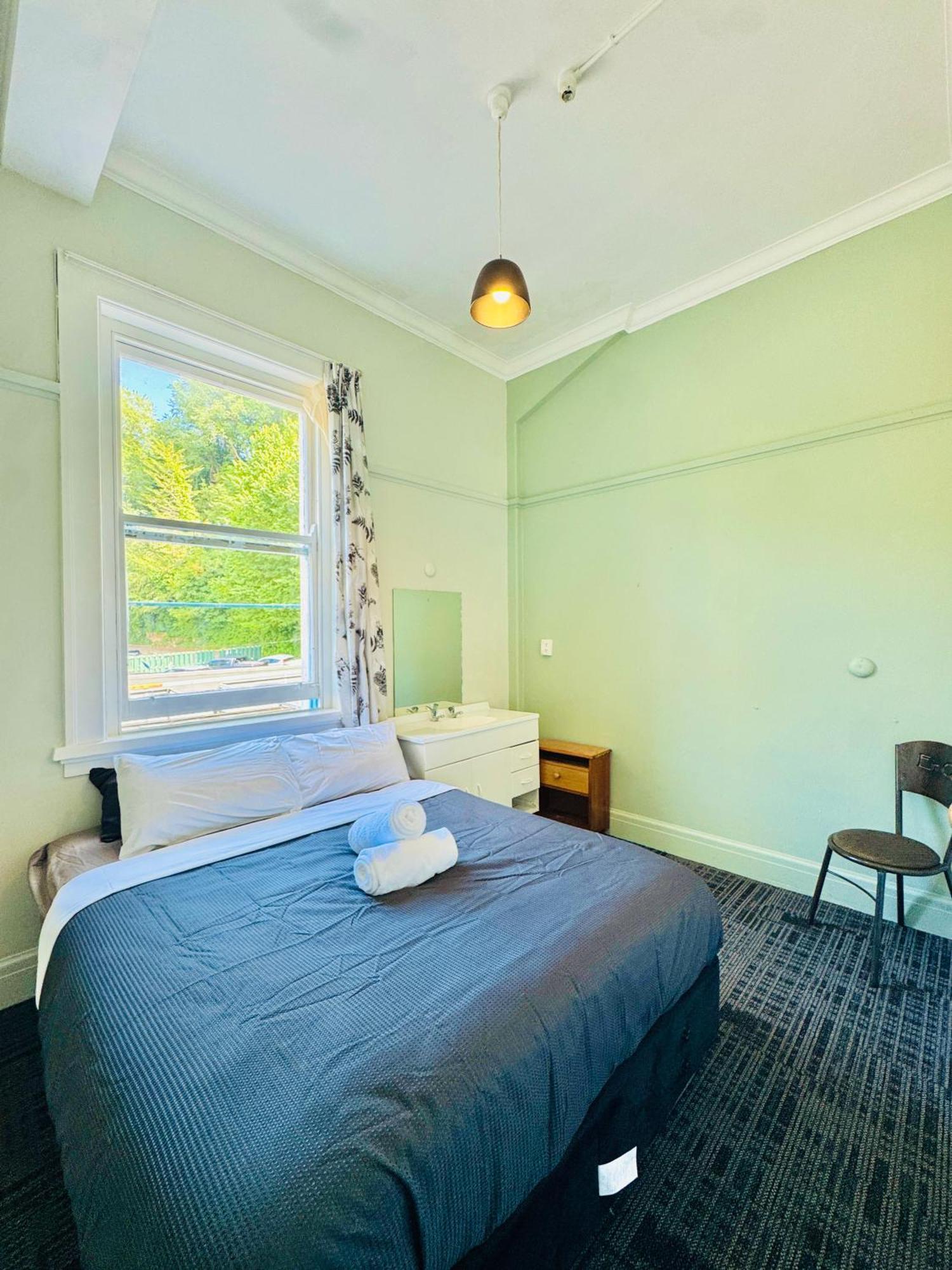 Crashpalace Backpackers נאפייר מראה חיצוני תמונה