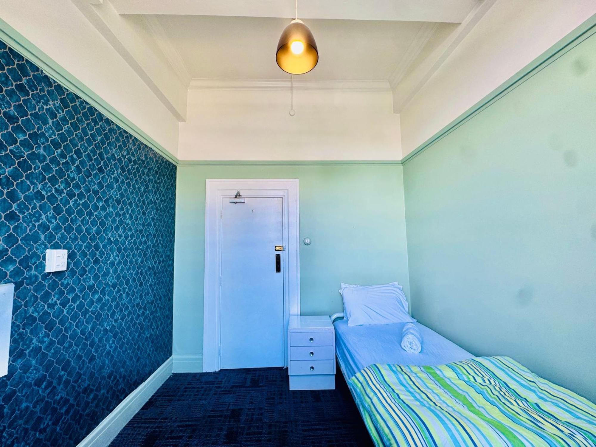 Crashpalace Backpackers נאפייר מראה חיצוני תמונה